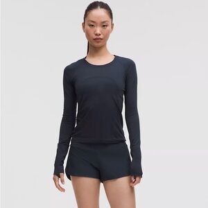 Lululemon Speed 4 inch speed shorts size 4. True Navy